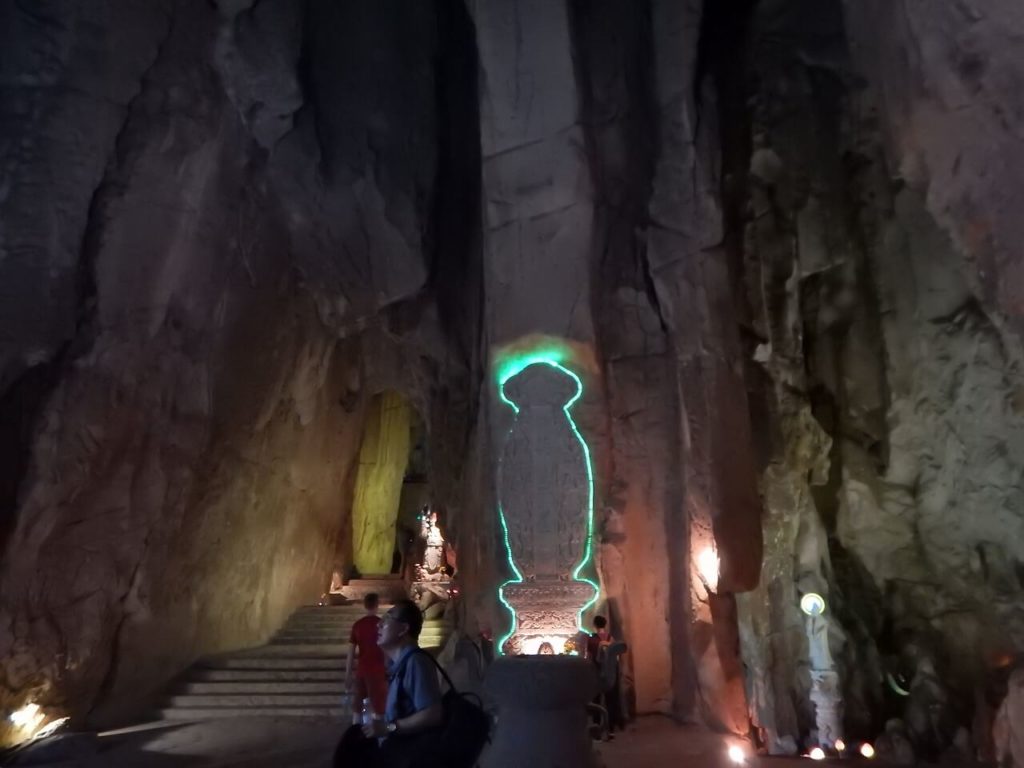 アンフー洞窟の様子
